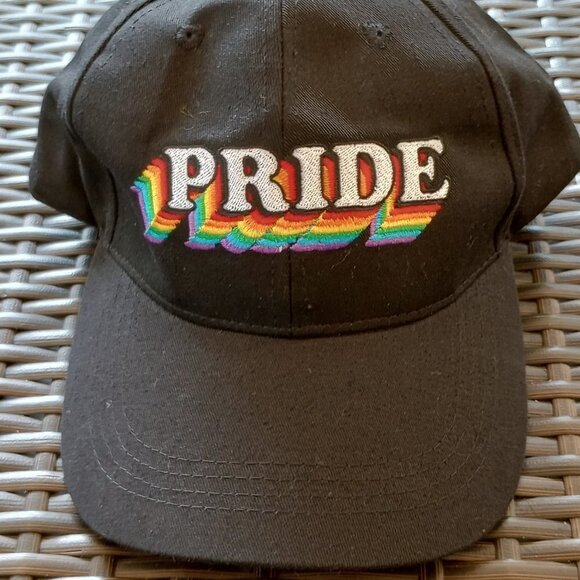 PRIDE HAT BLACK BASEBALL HAT RAINBOW HAT GAY PRIDE HAT NEW VELCRO ADJUST CLOSE - Picture 1 of 11